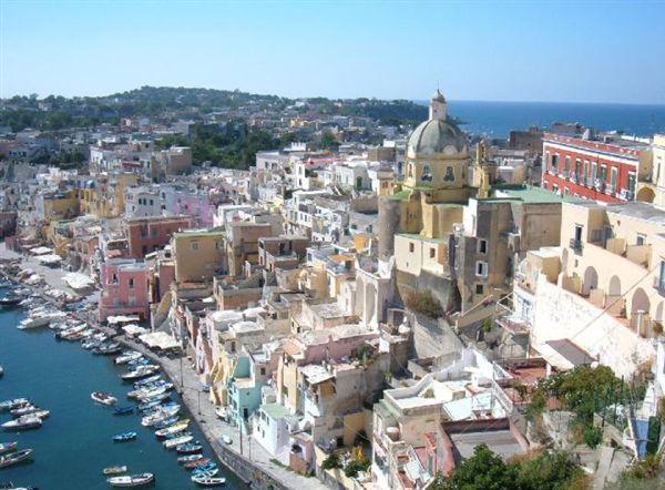 Procida - Marina della Corricella